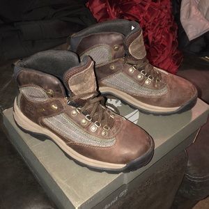 Men Timberland Plymouth trail boot. Size 7.5